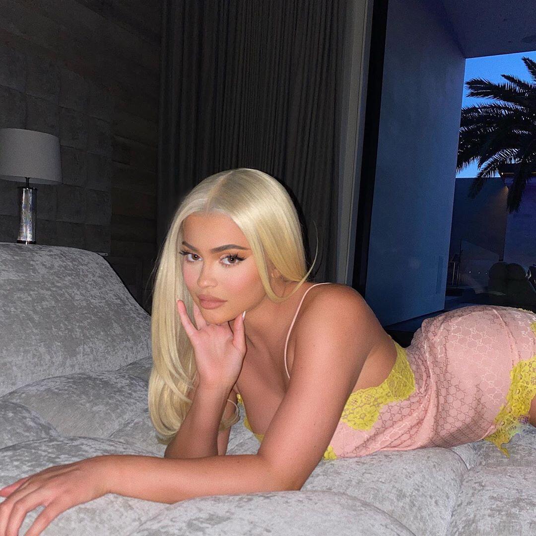 Kylie Jenner - Instagram post | Hannah Brown style