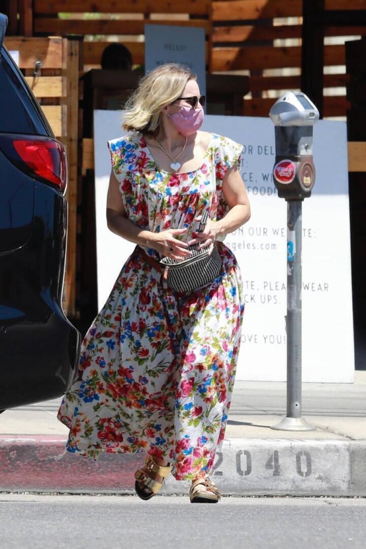 Kristen Bell - Los Feliz, CA | Hannah Ann Sluss style