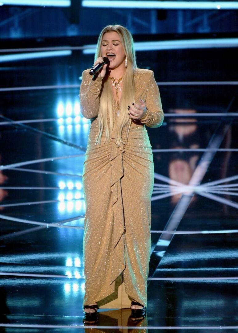 Kelly Clarkson - Billboard Music Awards | Kelly Clarkson style