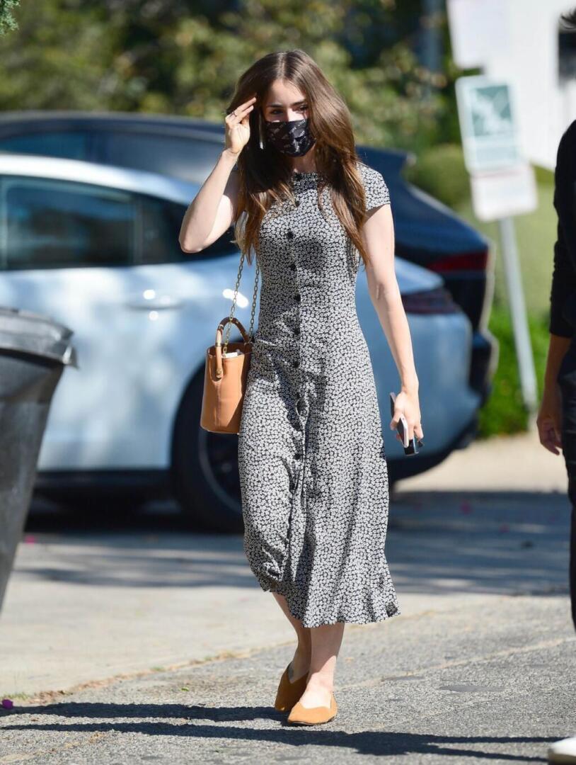 Lily Collins - Los Angeles, CA | Kelly Clarkson style