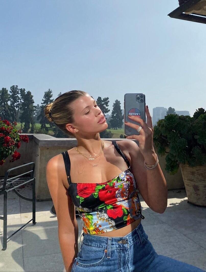 Sofia Richie - Instagram post | Jennifer Lopez style