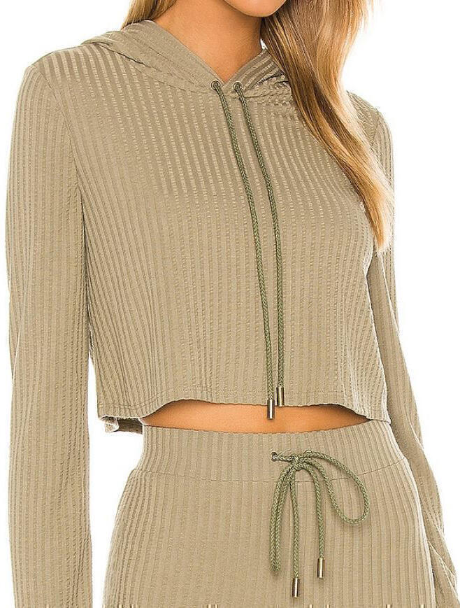 Cozy Crop Pullover (Garnet) | style