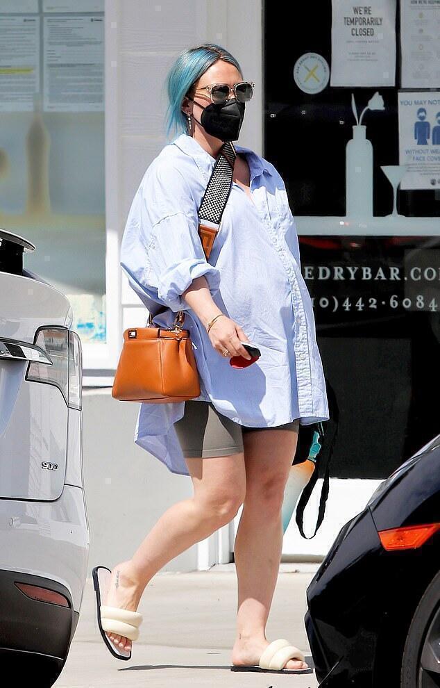 Hilary Duff - Los Angeles, CA | Jojo Fletcher style