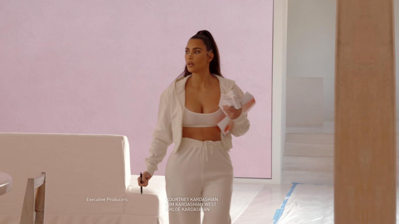 Kim Kardashian - Keeping Up With The Kardashians | Season 20 Episode 7 | Kim Kardashian style