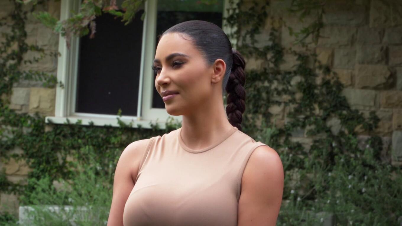 Kim Kardashian - Keeping Up With The Kardashians | Season 20 Episode 7 | Kourtney Kardashian style