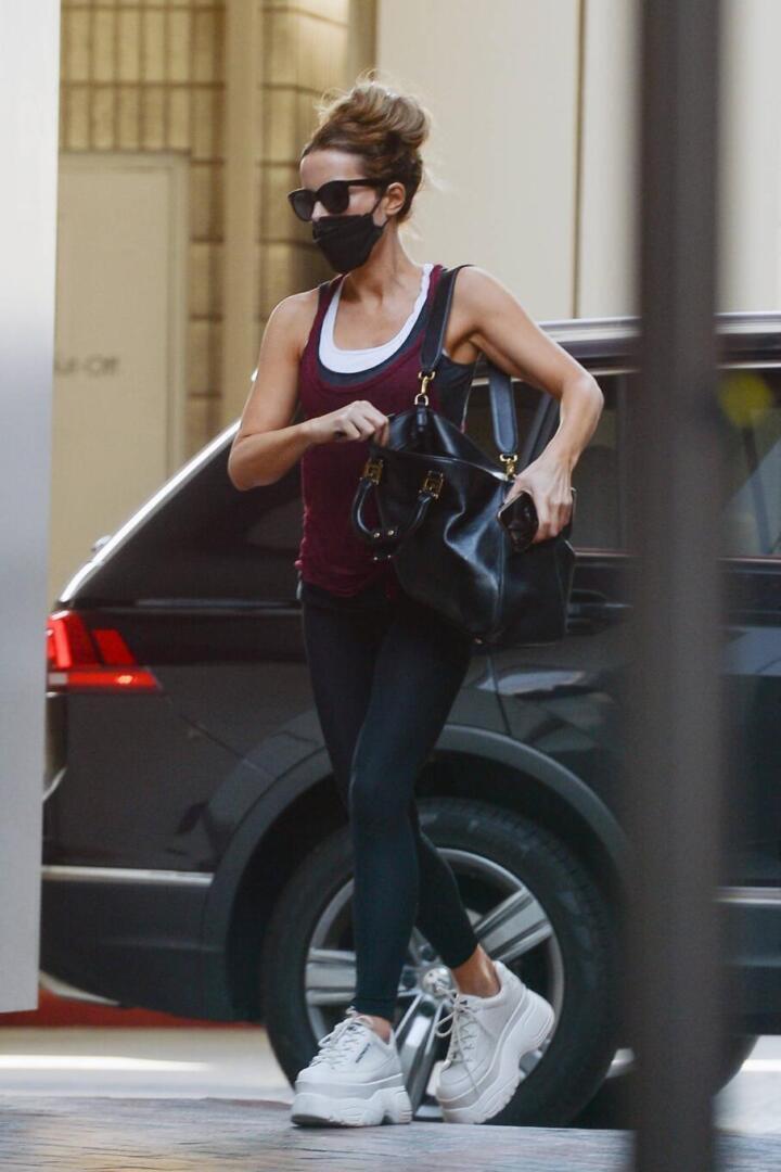 Kate Beckinsale - Los Angeles, CA | Christina Hall style