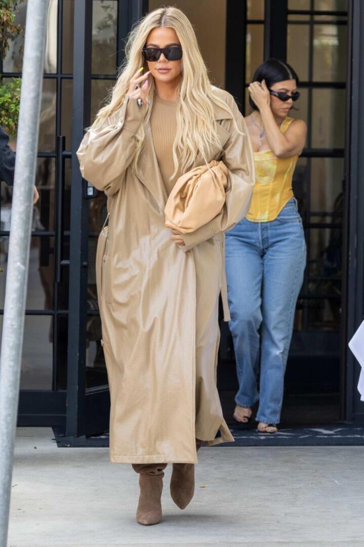 Khloe Kardashian - Malibu, CA | Khloe Kardashian style