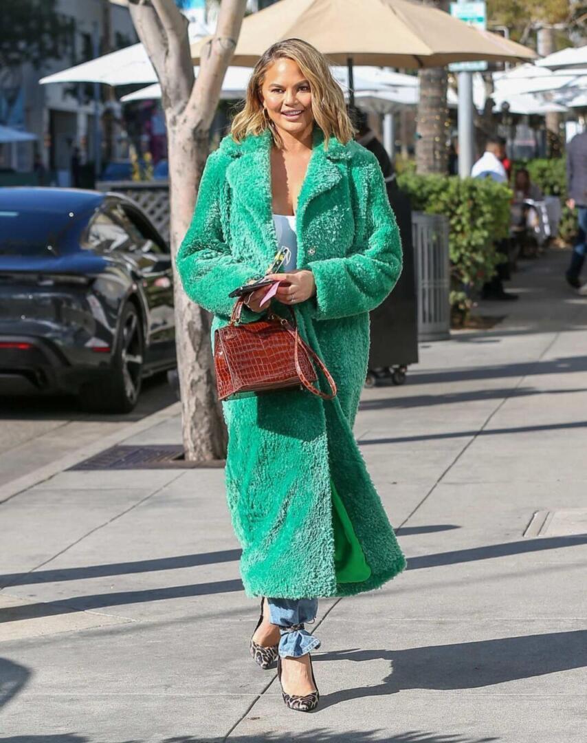 Chrissy Teigen - Los Angeles, CA | Jennifer Lopez style