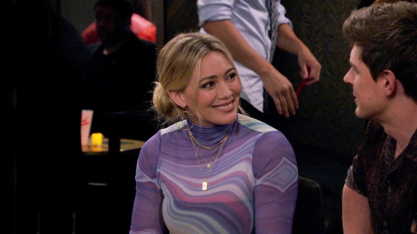 Hilary Duff - How I Met Your Father | Season 1 Episode 2 | Hilary Duff style