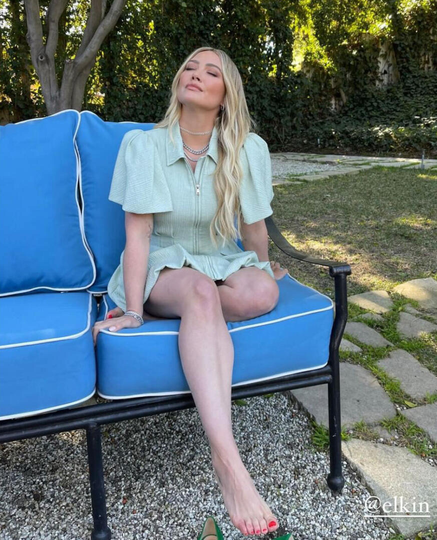 Hilary Duff - Instagram story | Gal Gadot style