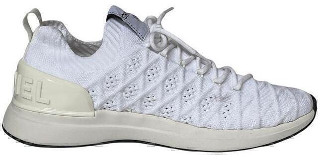 chanel quiltedsneakers white low top