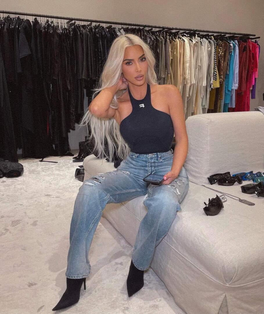 Kim Kardashian - Instagram post | Chelsea DeBoer style