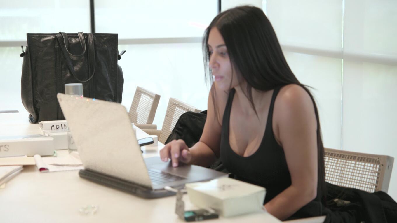 Kim Kardashian - The Kardashians | Season 1 Episode 5 | Kim Kardashian style