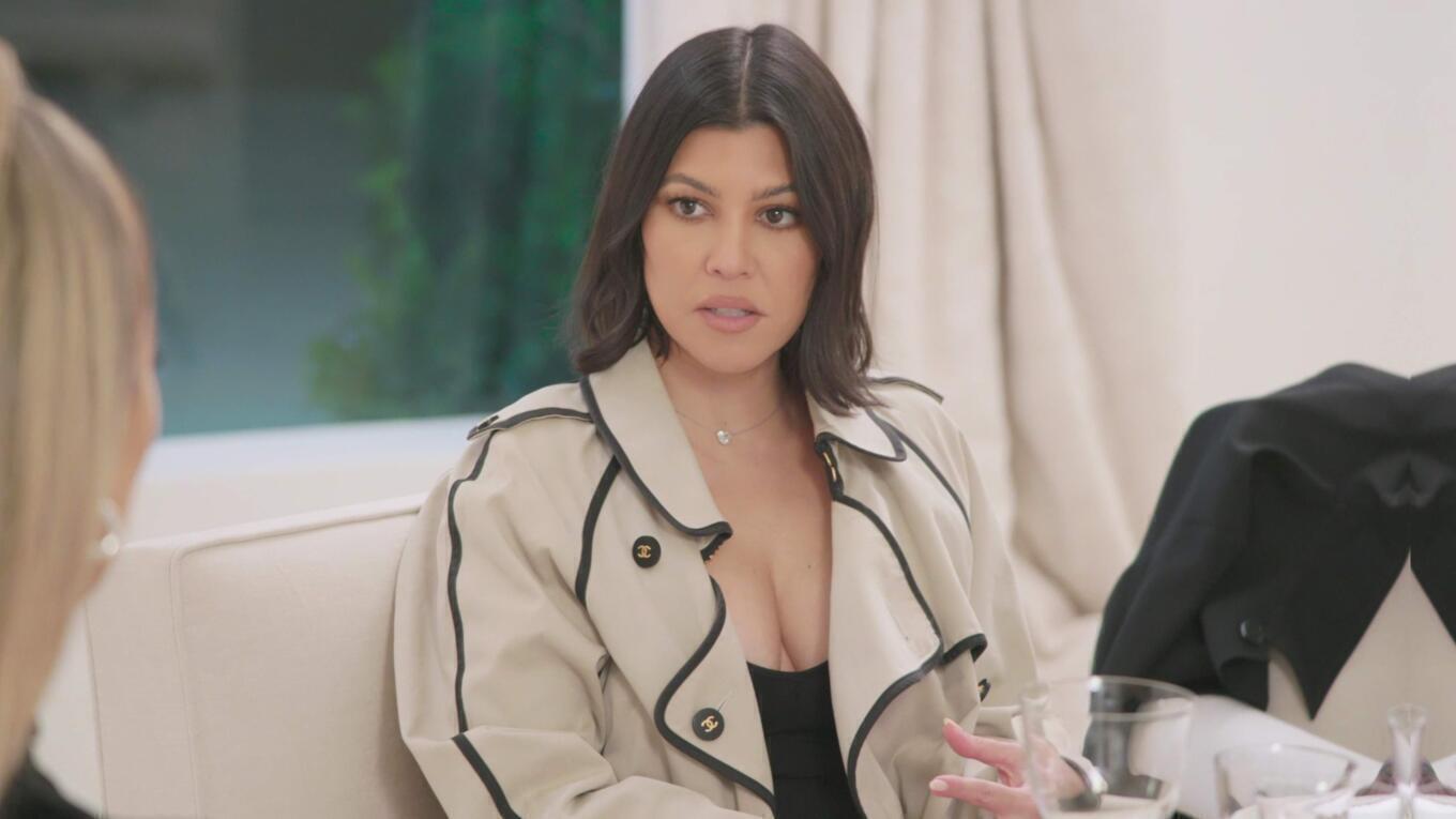 Kourtney Kardashian - The Kardashians | Season 1 Episode 7 | Khloe Kardashian style