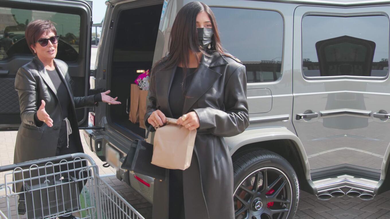 Kylie Jenner - The Kardashians | Season 1 Episode 7 | Kylie Jenner style
