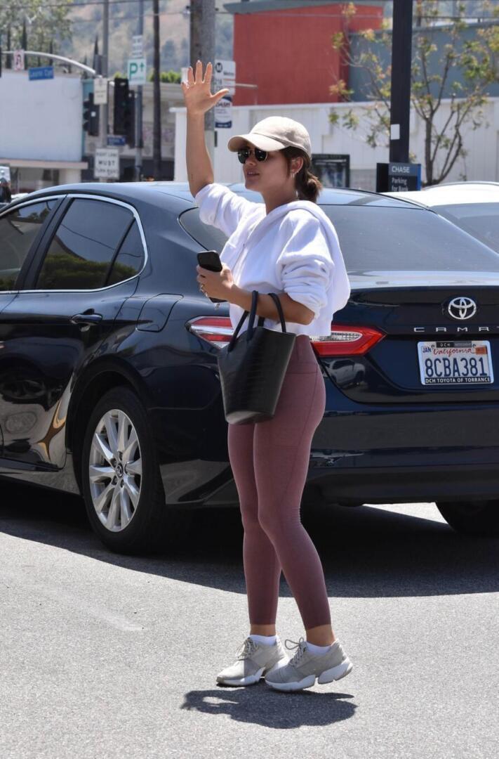 Lucy Hale - Los Feliz, CA | Kylie Jenner style