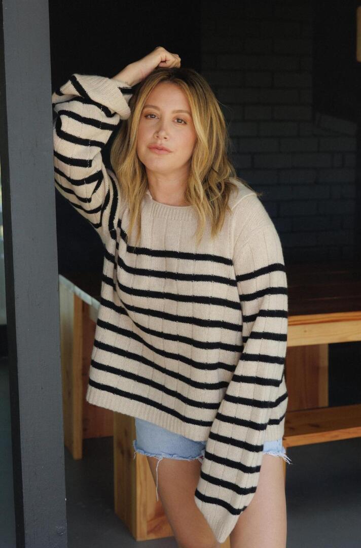 Ashley Tisdale - Instagram post | Hilary Duff style