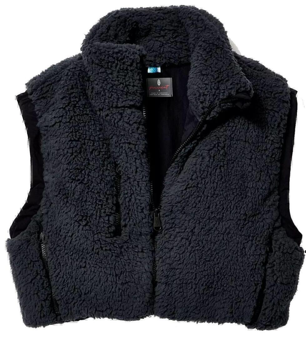 Highline Vest (Charcoal Combo Sherpa) | style