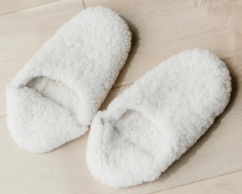 Slippers (Ivory Shearling) | style