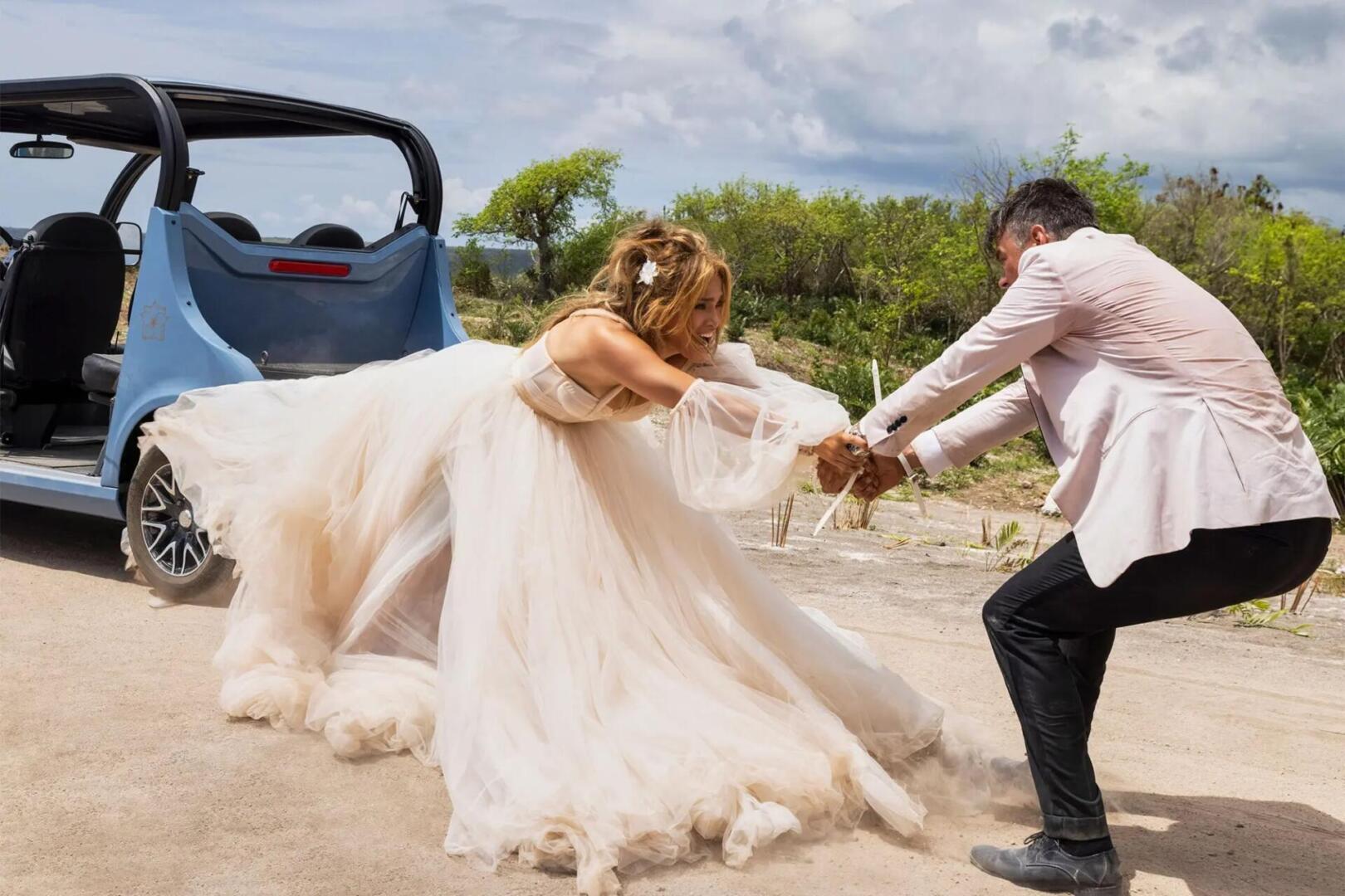 Jennifer Lopez – Shotgun Wedding