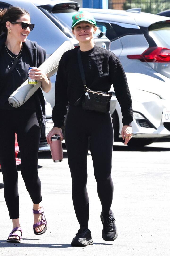 Kristen Bell – Los Angeles, CA