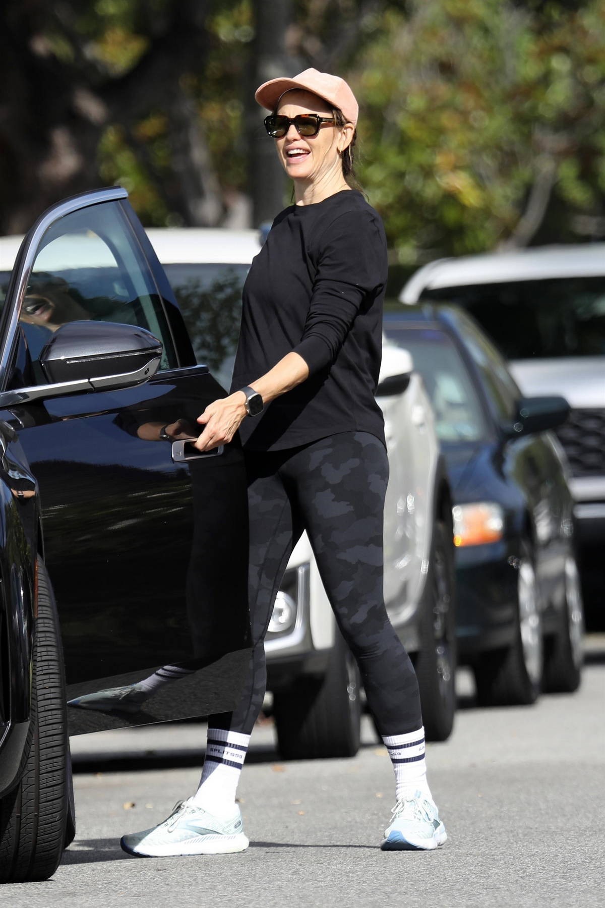 Jennifer Garner - Santa Monica, CA | Lucy Hale style