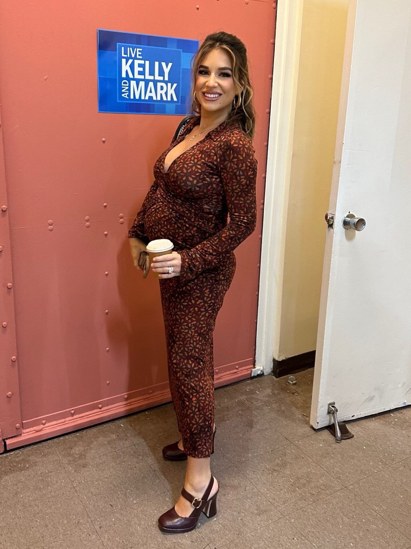 Jessie James Decker - Live with Kelly and Mark | Lucy Hale style