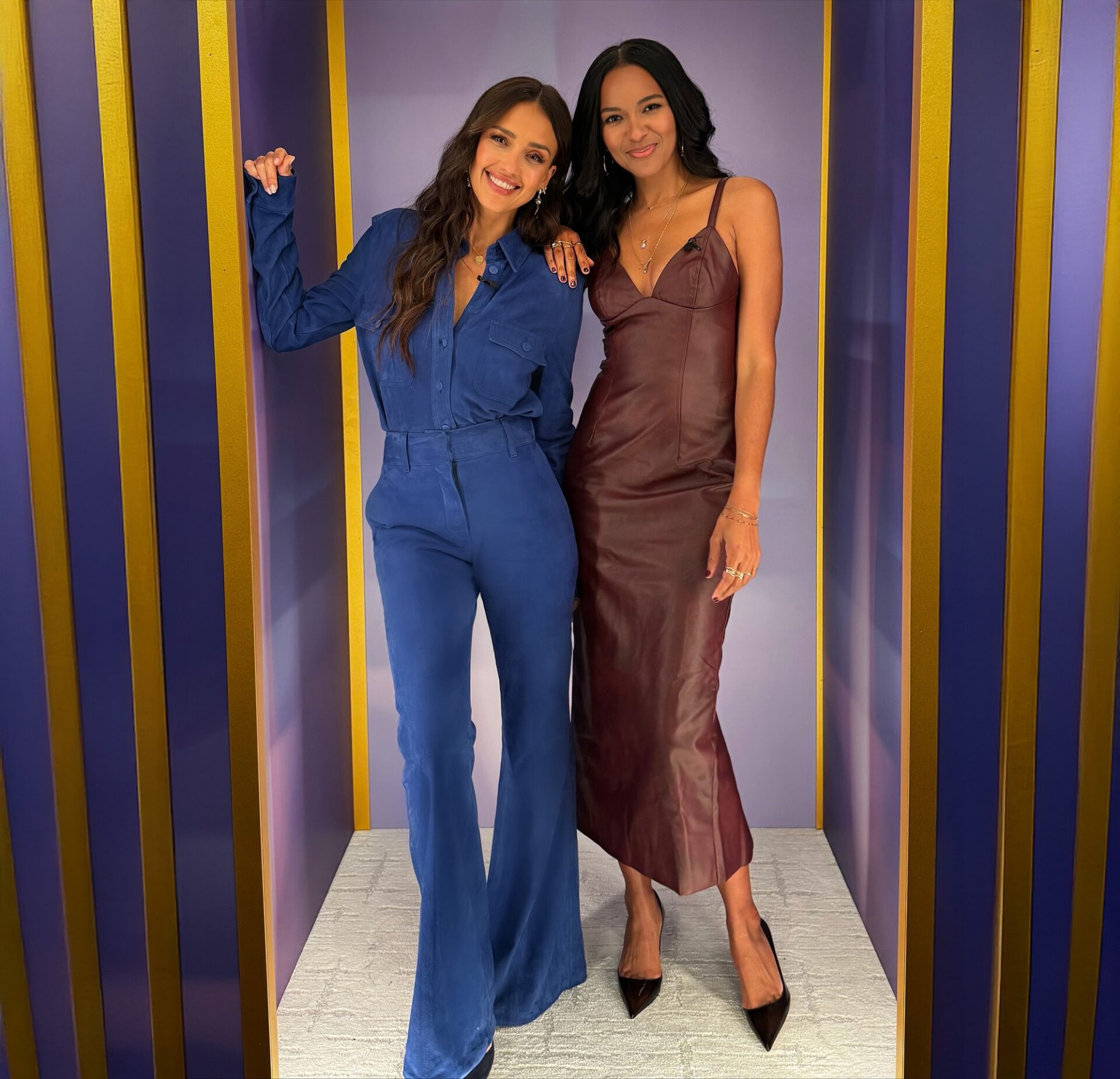 jessicaalba_jenniferhudsonshow20251110