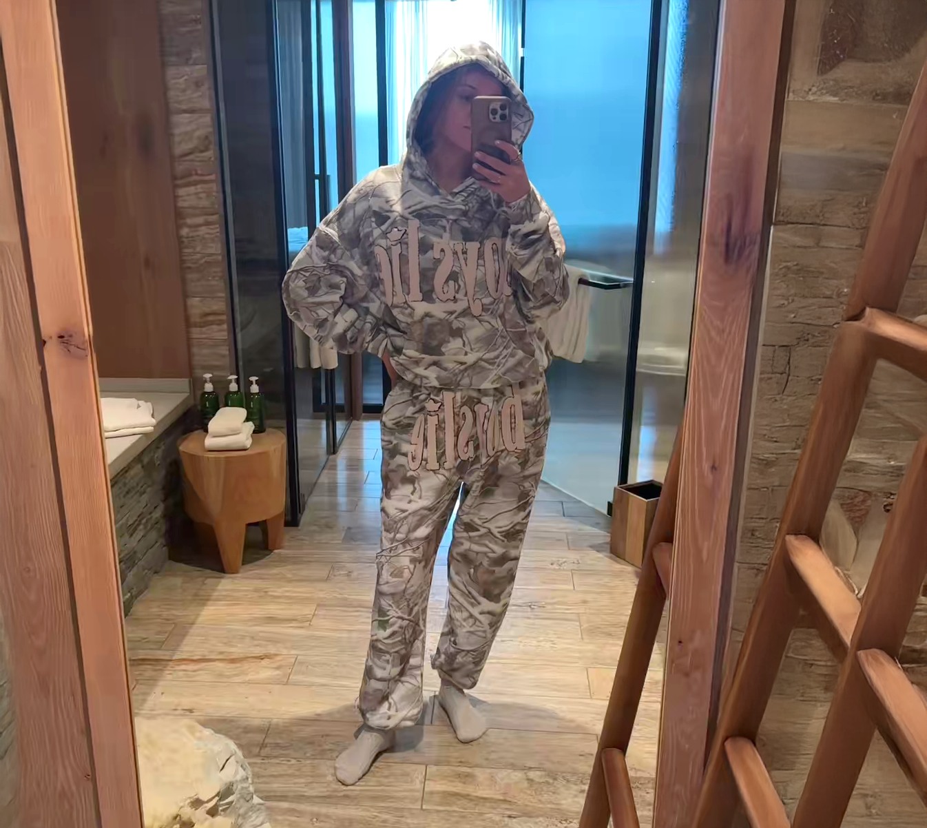 kelseaballerini_tiktokpost20251121