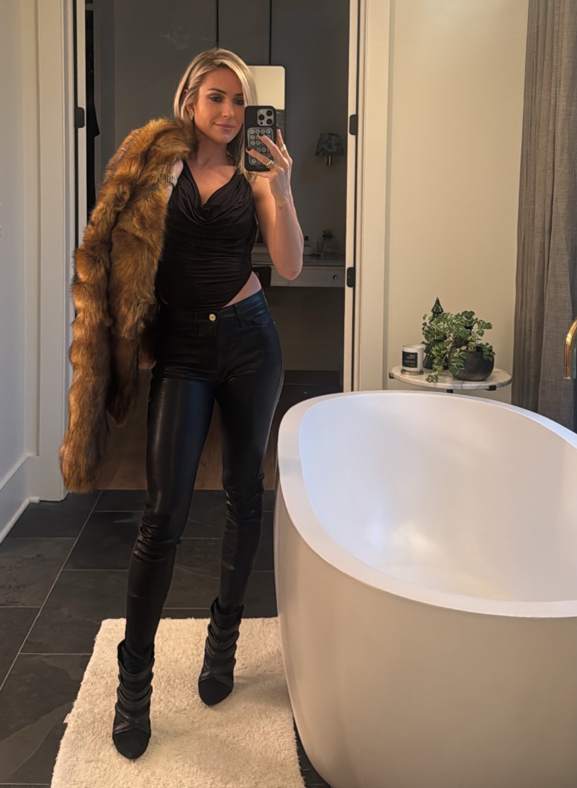 Kristin Cavallari Instagram Story 20251222